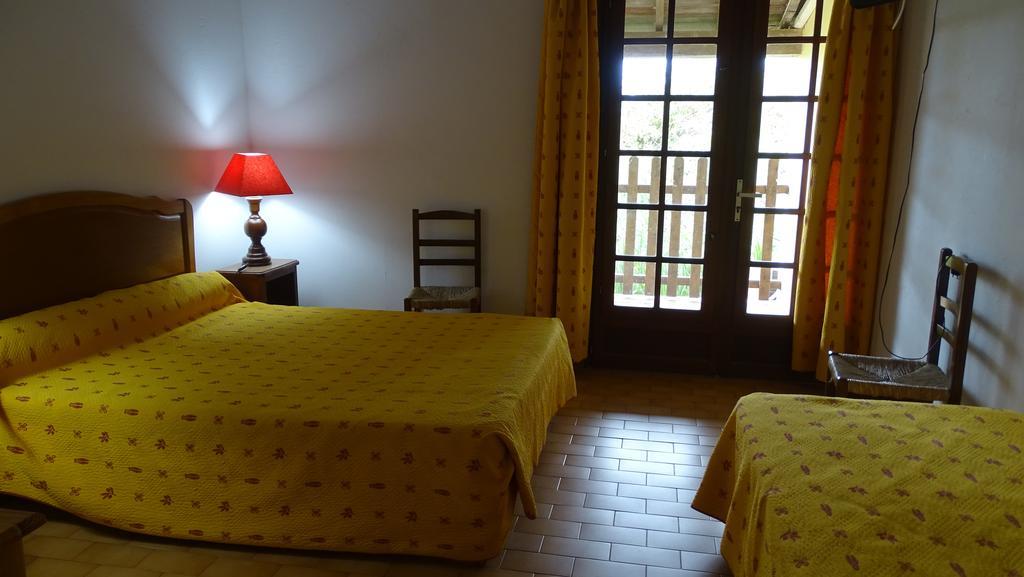 Auberge De La Fadaise Saintes-Maries-de-la-Mer Oda fotoğraf